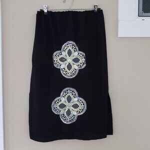 GUC Women's black sequined/embroidered skirt